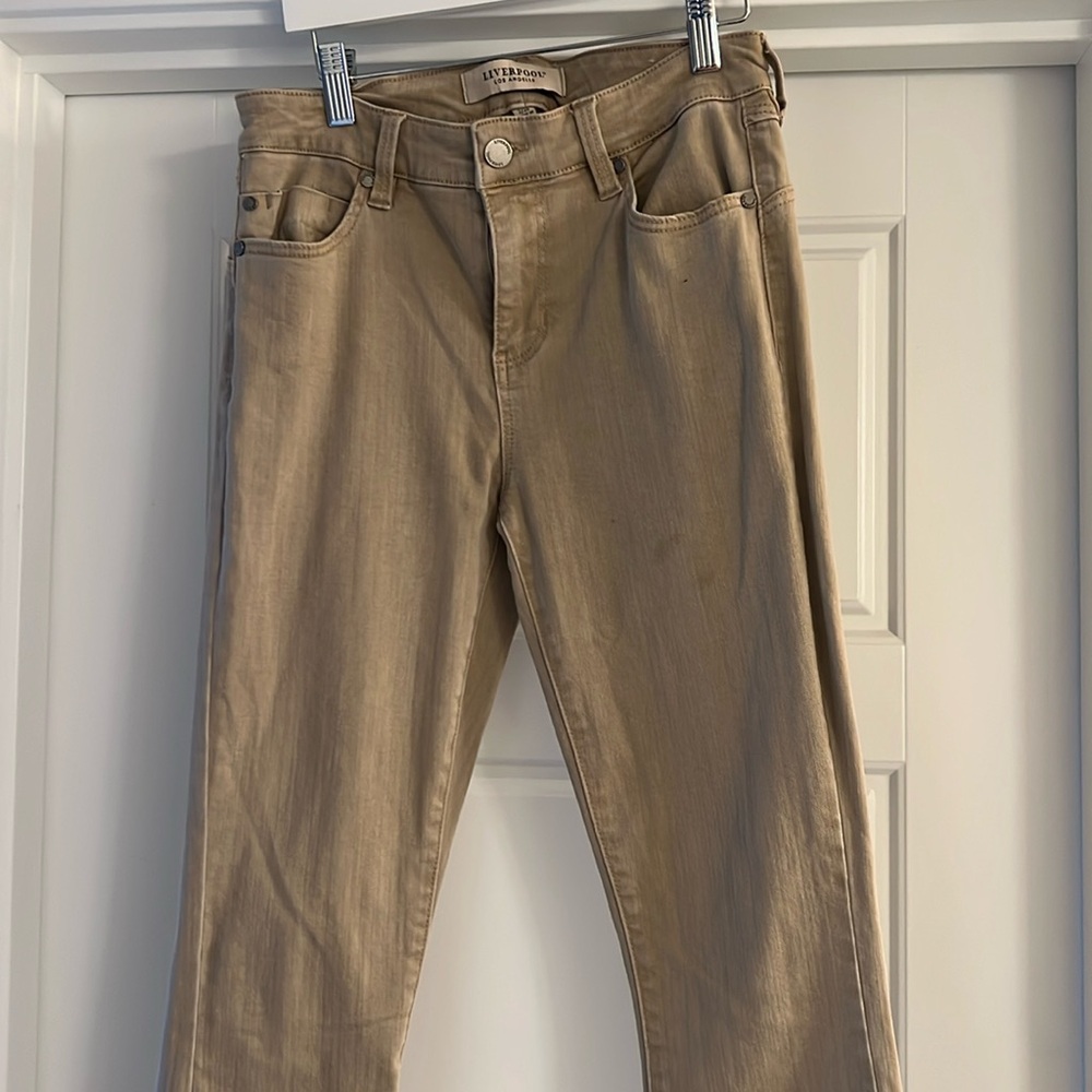 Women’s Liverpool size 2/26 jeans. Biscuit tan color